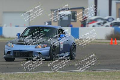 media/Dec-19-2025-Lucky Dog Racing (Fri) [[3b7b1b5fc8]]/Beginner/Session 2 Turn 1/